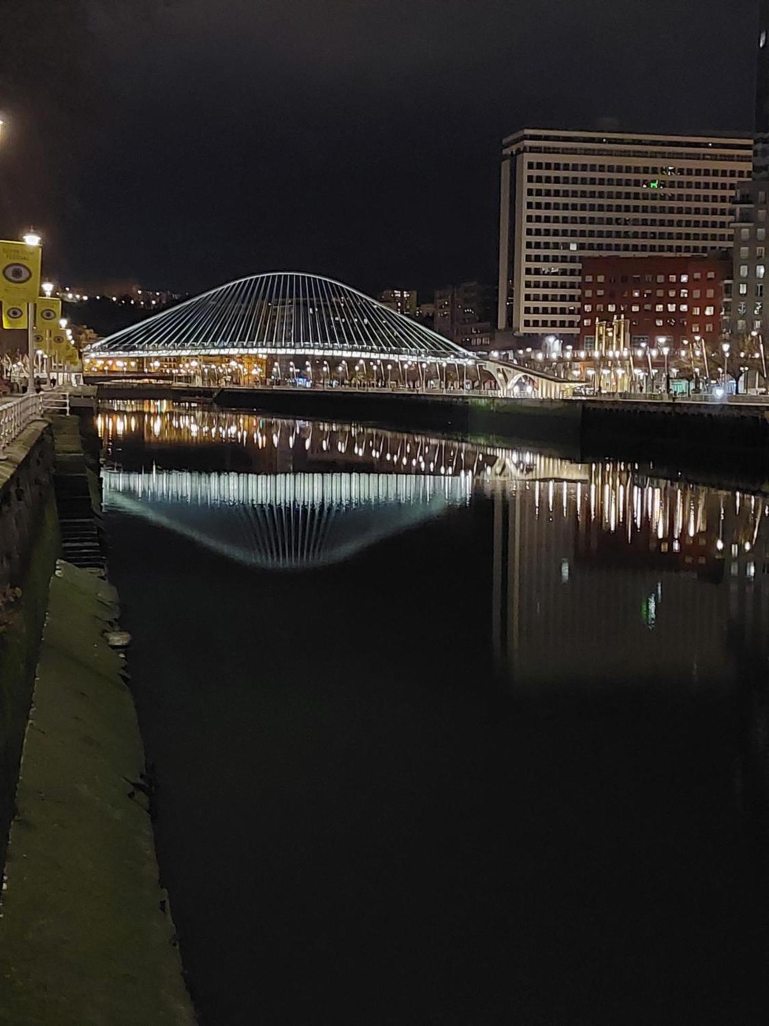 Bilbao Center Apt 90'S Parking 外观 照片